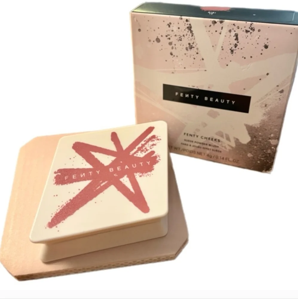 FENTY BEAUTY Fenty Cheeks Suede Powder Blush “RIRI” Riri • NIB